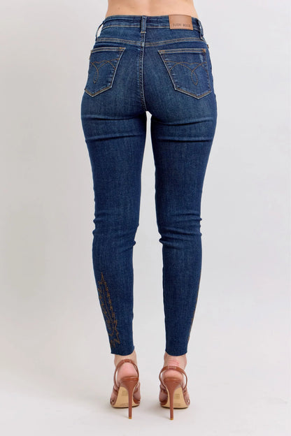 Judy Blue Full Size Embroidered High Rise Skinny Jeans plus Size