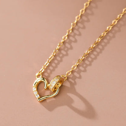 Dainty Circle Heart Necklace