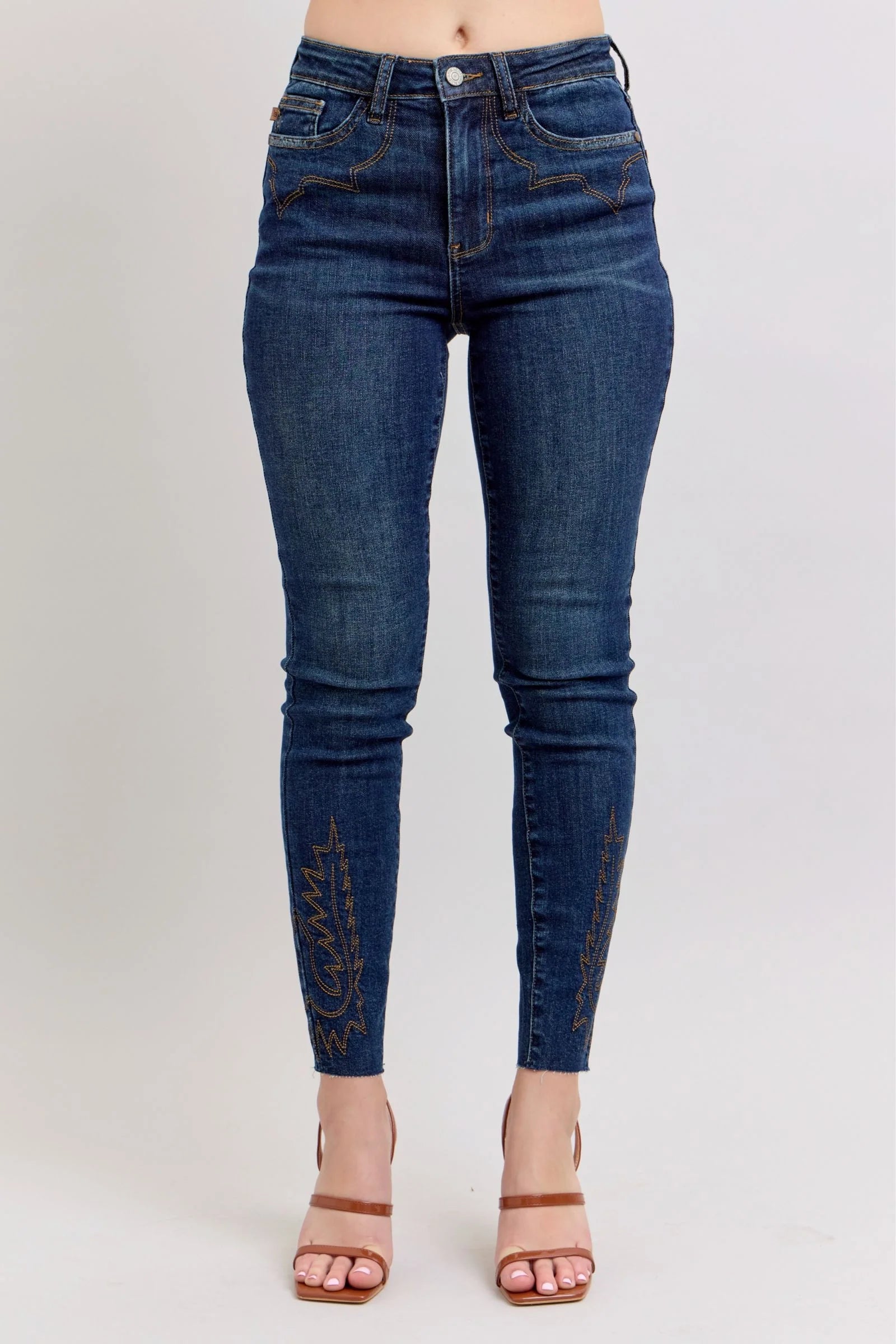 Judy Blue Full Size Embroidered High Rise Skinny Jeans plus Size