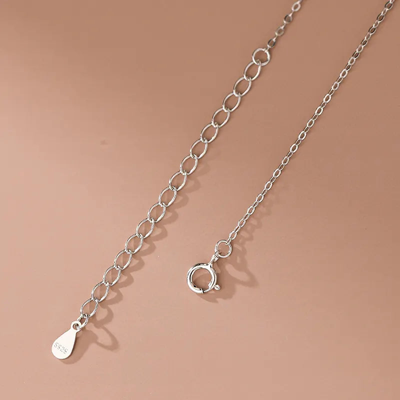 Dainty Circle Heart Necklace