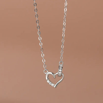 Dainty Circle Heart Necklace